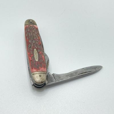 LOT 38: Vintage Robeson 642214 Folding Pocket Knife