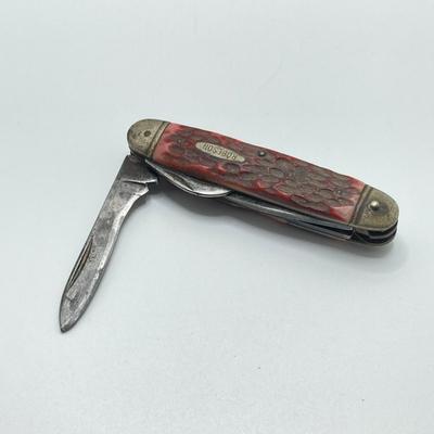 LOT 38: Vintage Robeson 642214 Folding Pocket Knife