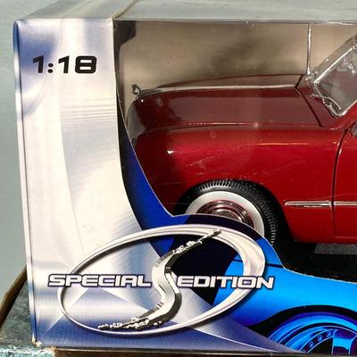 LOT 52: 1949 Maisto Diecast Ford Special Edition in Original Box and Diecast Ertl Collectibles / American Muscle 1949 Mercury Coupe in...