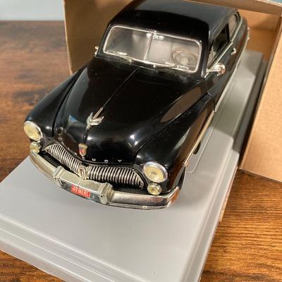 LOT 52: 1949 Maisto Diecast Ford Special Edition in Original Box and Diecast Ertl Collectibles / American Muscle 1949 Mercury Coupe in...