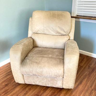 LOT 55: Power Recliner Chair For Zoy Home Furnishing Co Ltd