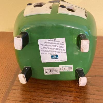 LOT 66: Home Decor Collection - Wall and Table Candle Holders, Green Stove Candle Holder and Scented Wax Melts