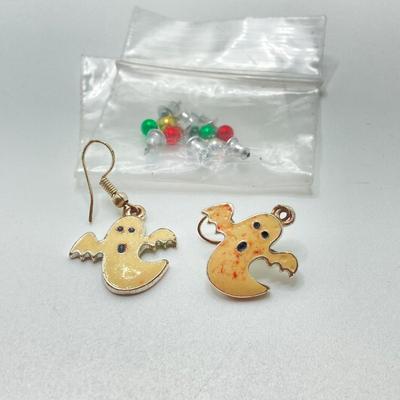 LOT 70: Dangle Style Earrings Collection - 18 Pairs