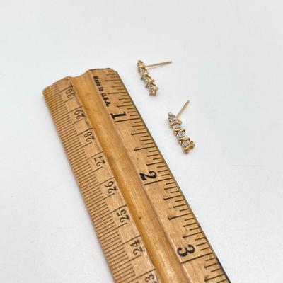 LOT 71: Gold and Clear Stone Dangle Earrings - 14KT, TW 1.00g