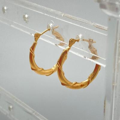 LOT 72: JCM Twisted Gold Hoop Style Earrings - 14KT, TW 0.80g