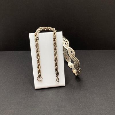 LOT 73: Sterling Silver Bracelets - TW 30.61g