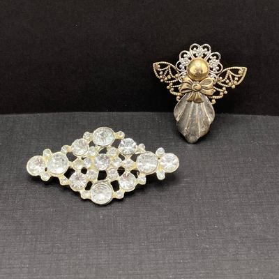 LOT 75: Vintage Brooch / Pin Collection