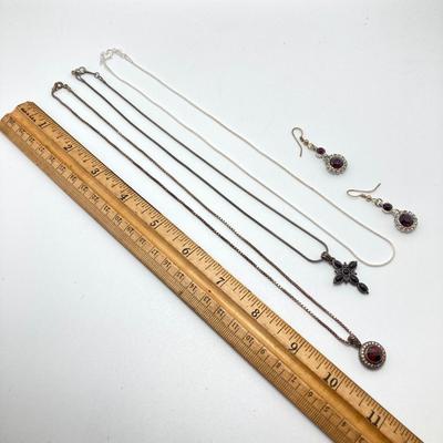 LOT 78: Vintage Jewelry Collection - Pendant Necklaces, Chains and Earrings (925 Silver and More)