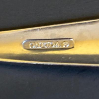 LOT 85: Vintage Corelle Blue Cornflower Soup/Cereal Bowls, Corning Ware Peach Floral Casserole Dishes, Oneida Flatware & More