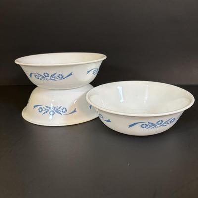 LOT 85: Vintage Corelle Blue Cornflower Soup/Cereal Bowls, Corning Ware Peach Floral Casserole Dishes, Oneida Flatware & More