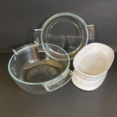 LOT 86: French Corning Ware & Pyrex Bakeware Collection