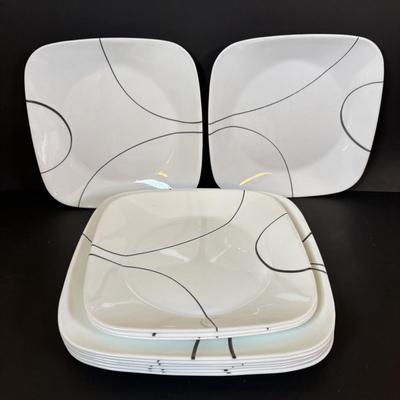 LOT 87: Corelle Square Simple Lines Dinnerware Set
