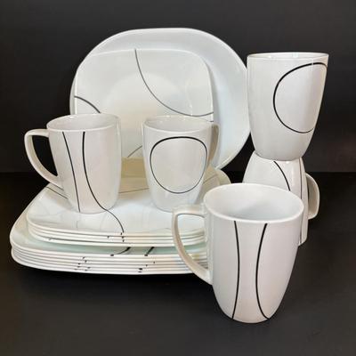 LOT 87: Corelle Square Simple Lines Dinnerware Set