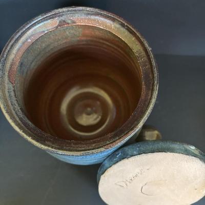 LOT 88: Glazed Stoneware Pottery Collection: Mugs Bowls Jar, Signed & Unsigned