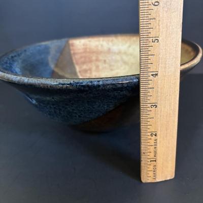 LOT 89: Longaberger Basket w/Insert, Glazed Stoneware 10" Pottery Bowl, Garlic Grader & Sponger Holder/Trinket Dish