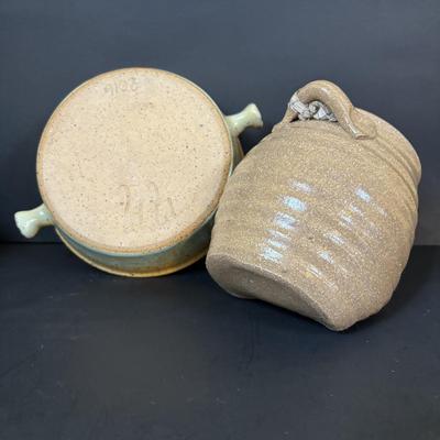 LOT 89: Longaberger Basket w/Insert, Glazed Stoneware 10" Pottery Bowl, Garlic Grader & Sponger Holder/Trinket Dish
