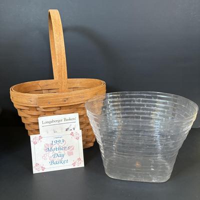 LOT 89: Longaberger Basket w/Insert, Glazed Stoneware 10" Pottery Bowl, Garlic Grader & Sponger Holder/Trinket Dish