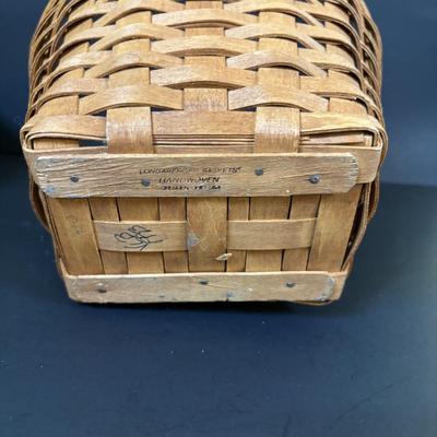 LOT 89: Longaberger Basket w/Insert, Glazed Stoneware 10" Pottery Bowl, Garlic Grader & Sponger Holder/Trinket Dish
