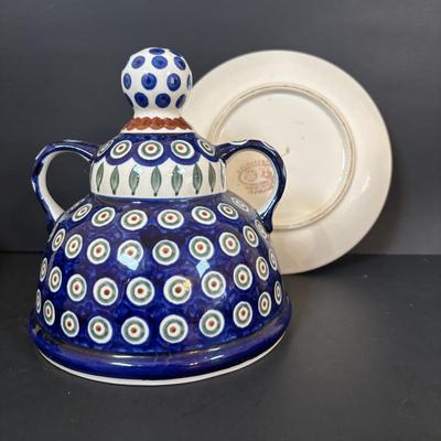 LOT 90: Vintage Polish Pottery Cheese Lady/Server, Vintage Sassafras Stoneware Chestnut Roaster along with a Mortar & Pestle
