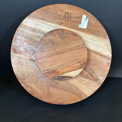 LOT 92: Salt & Pepper Shakers, Kuhn Rikon Spice Grinders, Temptations Grinder, Glasslock Salad Mixer, Kitchen Aid Hand Juicers,...