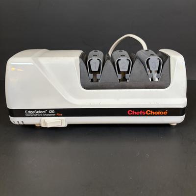 LOT 93: Chef's Choice Electric Knife Sharpener along with Assorted Kitchen Cutlery
