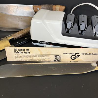 LOT 93: Chef's Choice Electric Knife Sharpener along with Assorted Kitchen Cutlery