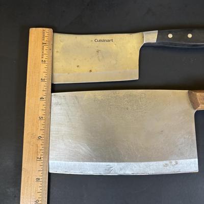 LOT 93: Chef's Choice Electric Knife Sharpener along with Assorted Kitchen Cutlery