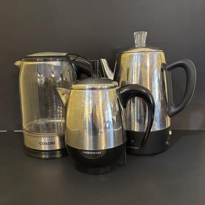 LOT 96: Vintage Farberware & Mixpresso Electric Percolator Coffee Pots & Cosori Electric Glass Kettle