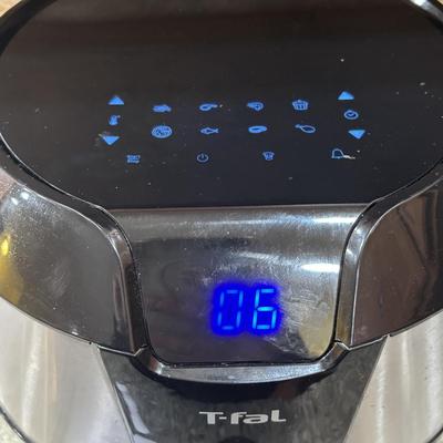 LOT 97: T-Fal Easy Fry & Grill XXL