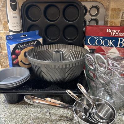 LOT 100: Kitchen Cabinet Finds: Baking Pans, Pampered Chef Glass Mixing Pitcher, Braun Turbo Handheld Mixer, All-Clad Measuring Cups...
