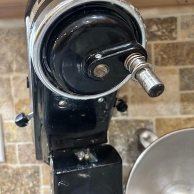 LOT 102: Kitchen Aid Stand Mixer Model KSM150PSOB