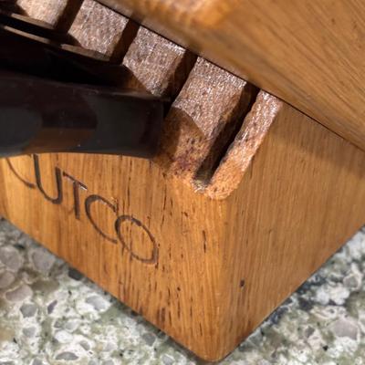 LOT 104: Cutco Knife Set w/Wooden Block & Cutco Utensil Holder