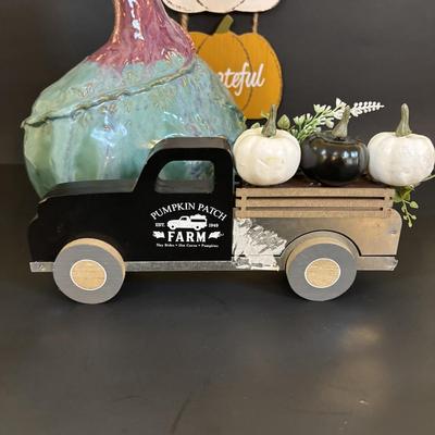 LOT 107: Fall Home Decor featuring a Handcrafted Glazed Pottery Vase/Vessel