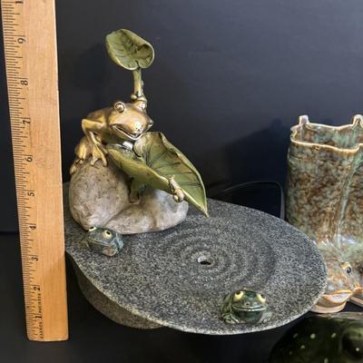 LOT 108: Working Aquascape Lazy Frog on Lily Pad, Ceramic Frog, Frog Boot Planter/Vase