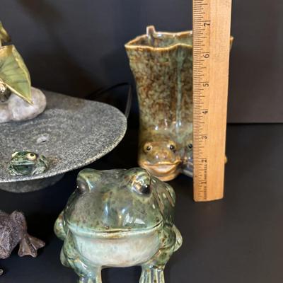 LOT 108: Working Aquascape Lazy Frog on Lily Pad, Ceramic Frog, Frog Boot Planter/Vase