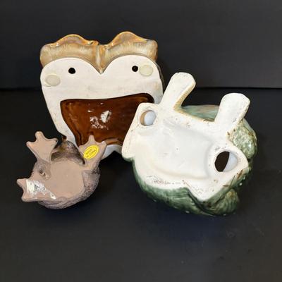 LOT 108: Working Aquascape Lazy Frog on Lily Pad, Ceramic Frog, Frog Boot Planter/Vase