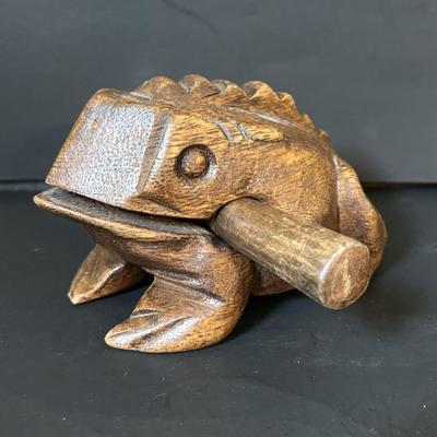 LOT 109: Amber Glass Frog Accent Lamp, Wooden Frog Guiro Percussion Instrument & Picture Frame