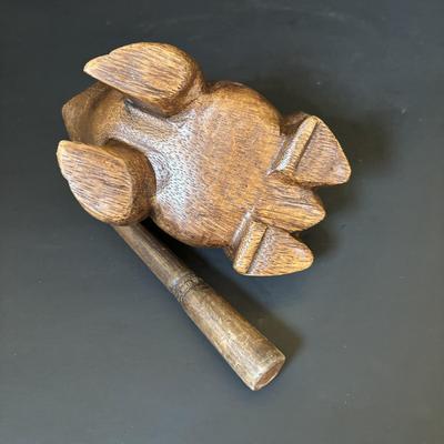 LOT 109: Amber Glass Frog Accent Lamp, Wooden Frog Guiro Percussion Instrument & Picture Frame