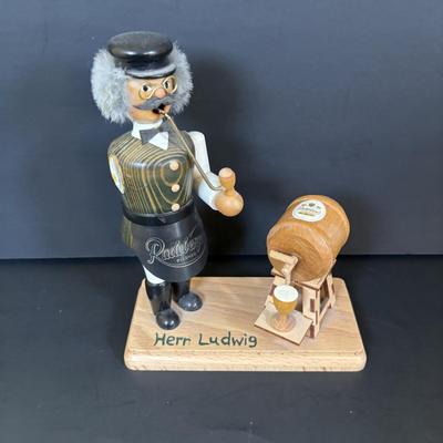 LOT 110: Collection of 3 Traditional German Incense Smokers, Log Cabin Incense Burner & Slatkin & Co. Holiday House Lumiary