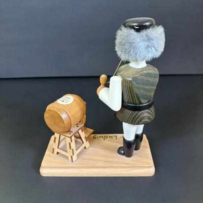 LOT 110: Collection of 3 Traditional German Incense Smokers, Log Cabin Incense Burner & Slatkin & Co. Holiday House Lumiary