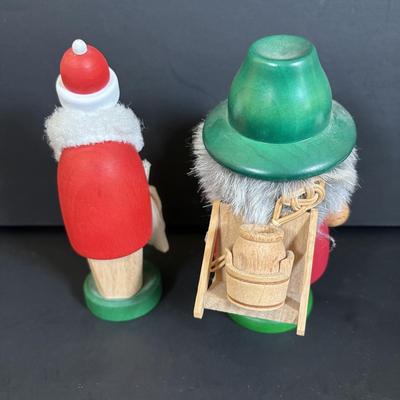 LOT 110: Collection of 3 Traditional German Incense Smokers, Log Cabin Incense Burner & Slatkin & Co. Holiday House Lumiary