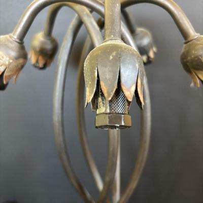 LOT 118: Pink Pond Lily Accent Lamp w/5 Lights