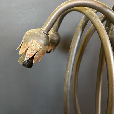 LOT 118: Pink Pond Lily Accent Lamp w/5 Lights