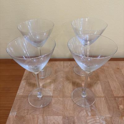 LOT 122: Butcher Block Cutting Board (17.5" x 30") & More