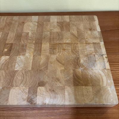 LOT 122: Butcher Block Cutting Board (17.5" x 30") & More