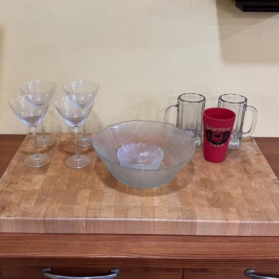 LOT 122: Butcher Block Cutting Board (17.5" x 30") & More