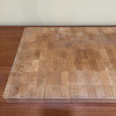 LOT 122: Butcher Block Cutting Board (17.5" x 30") & More