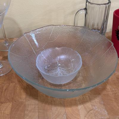 LOT 122: Butcher Block Cutting Board (17.5" x 30") & More