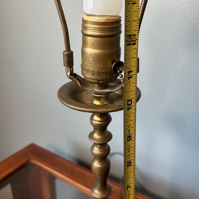LOT 125: Display Side Table & Vintage Brass Lamp