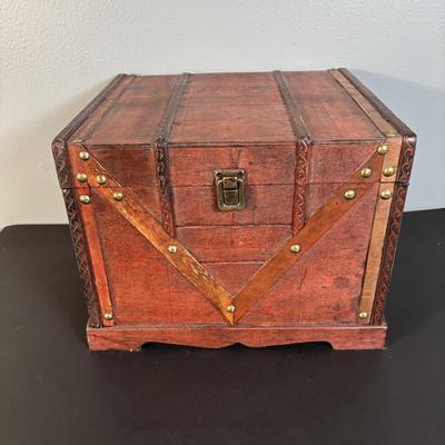 LOT 131: Seaside Collection of Light Houses, Oil Painting, Fish Platter & Wooden Chest